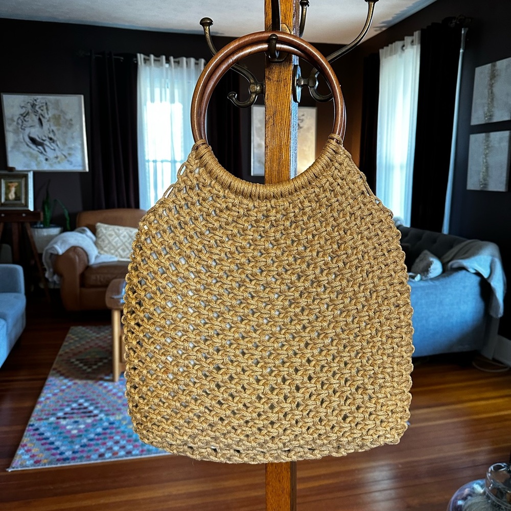 Rare Vintage Trina Turk Large Jute Macramé Tote Wooden Ring Handles - Picture 2 of 7